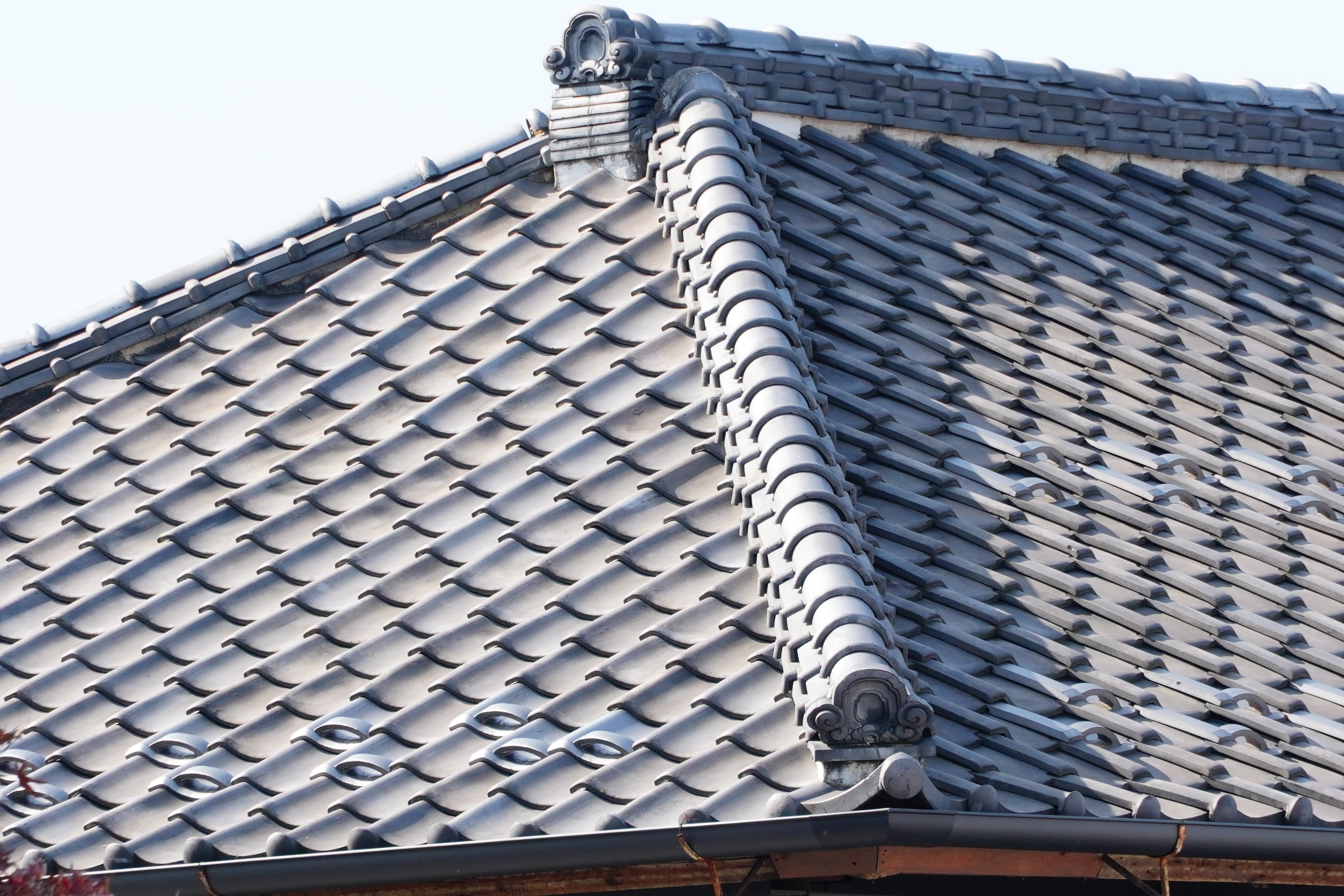 様々な屋根材、屋根形状に対応