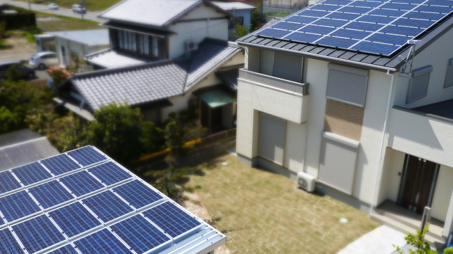 ソーラーパネルを導入した住宅 静岡県磐田市